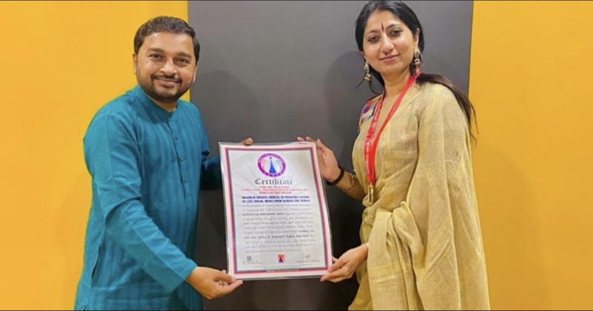 MAXIMUM ARTISTS TRIBUTE TO MAHATMA GANDHI